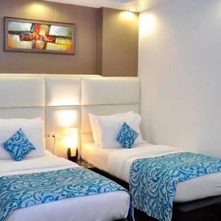 Hotel Elegance Nuova Delhi Esterno foto