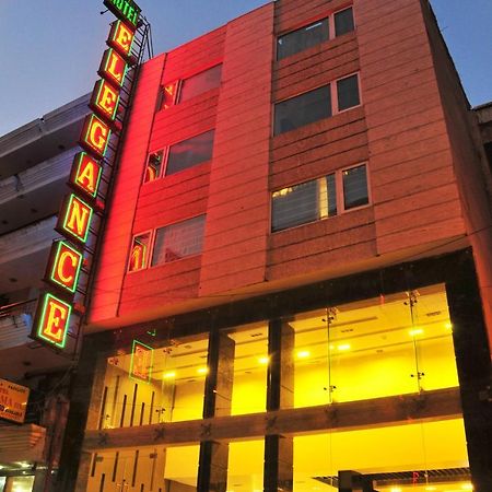 Hotel Elegance Nuova Delhi Esterno foto