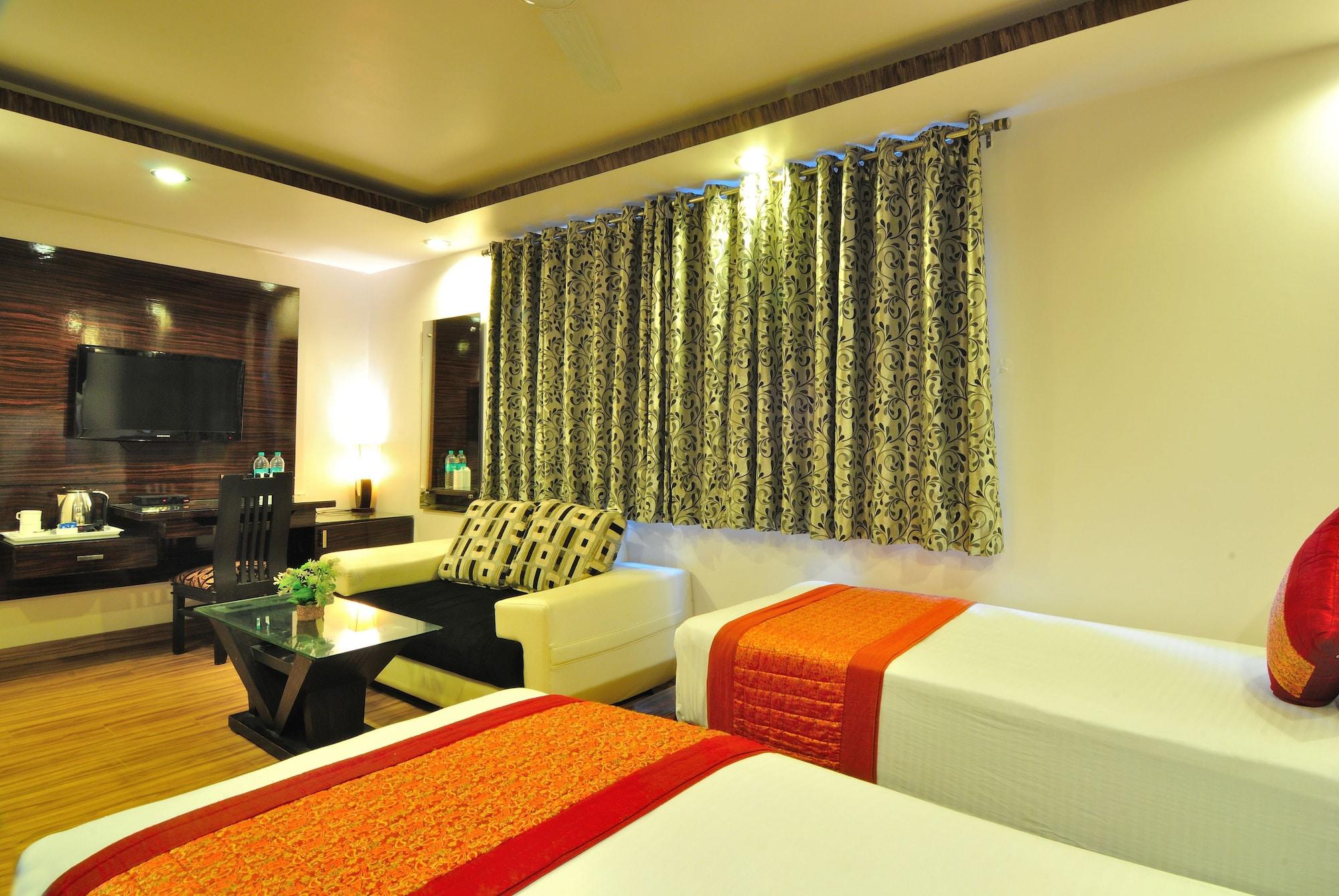 Hotel Elegance Nuova Delhi Esterno foto