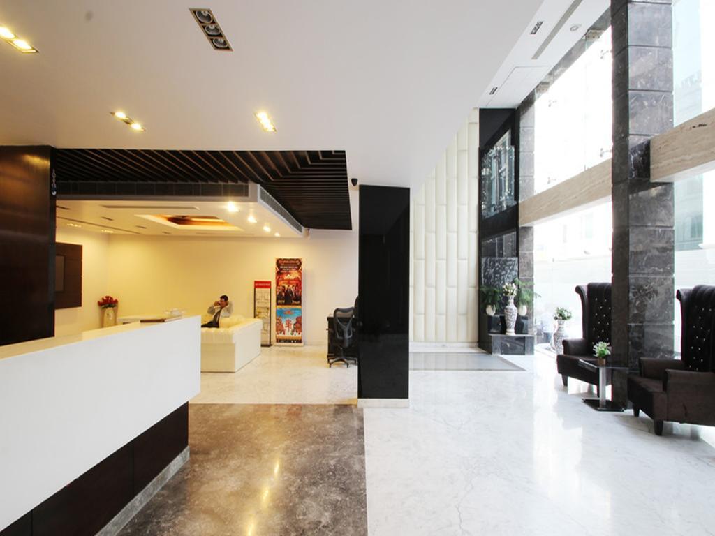Hotel Elegance Nuova Delhi Esterno foto