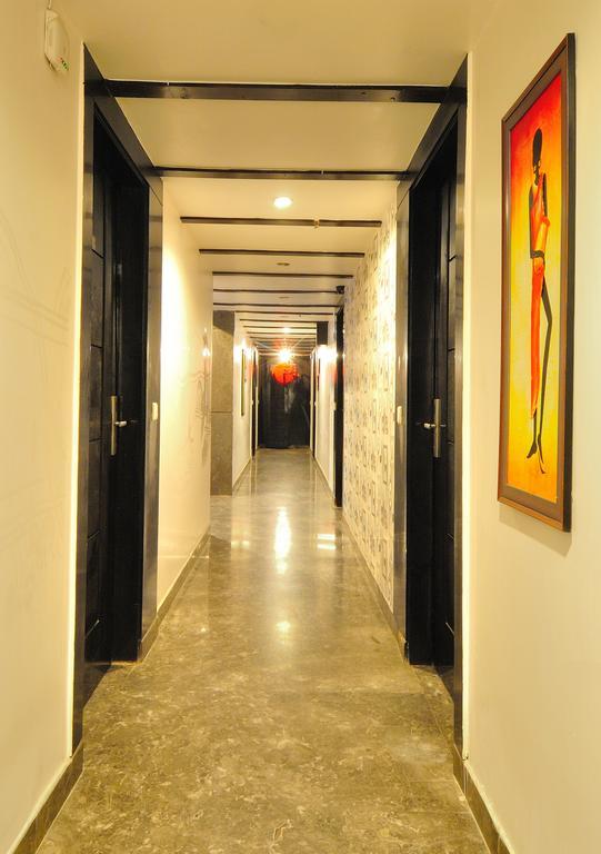 Hotel Elegance Nuova Delhi Esterno foto