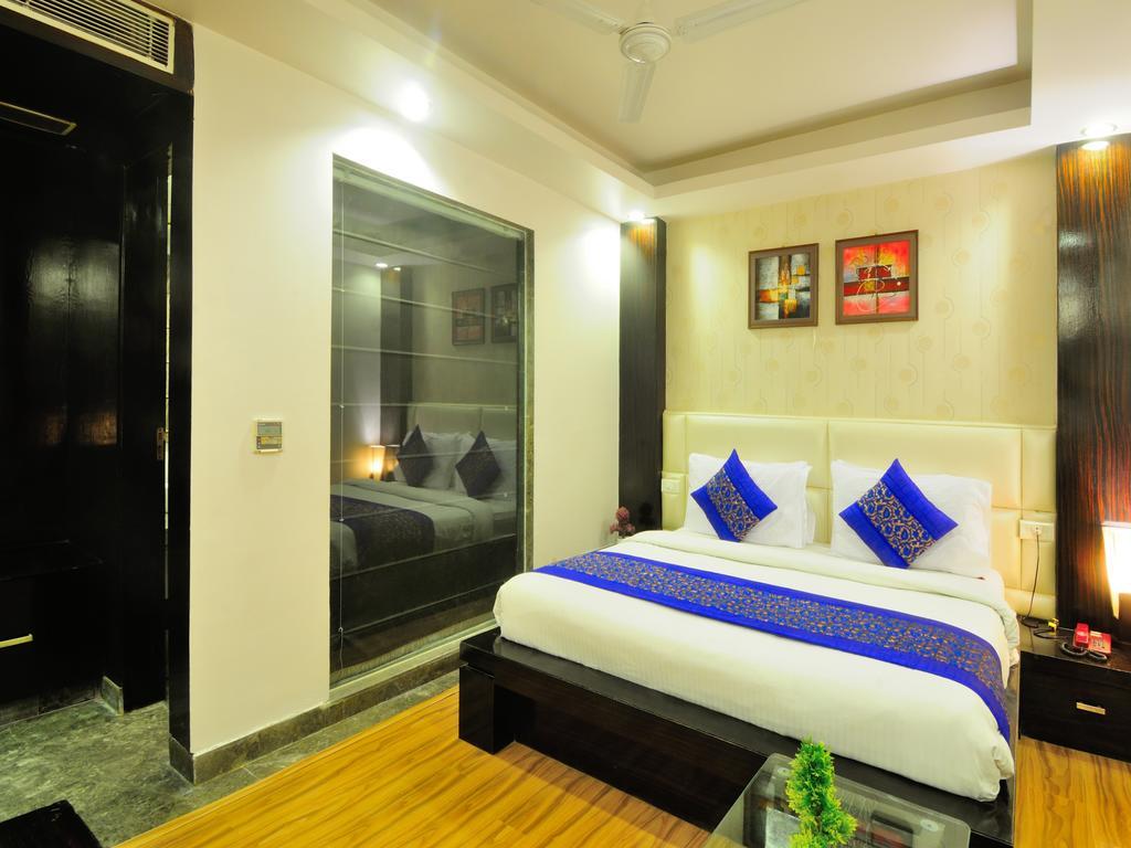 Hotel Elegance Nuova Delhi Esterno foto
